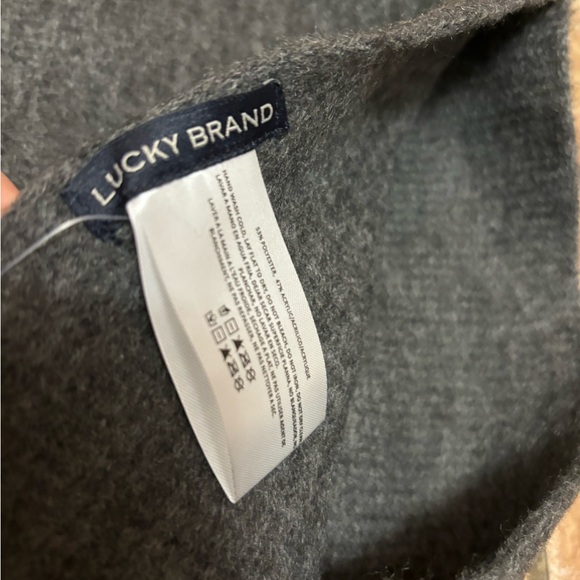 Brand New Lucky Brand Scarf - Picture 5 of 5